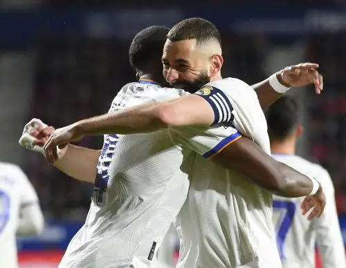Los merengues se fueron haciendo poco a poco con el control del juego y acabaron yéndose por delante al vestuario. Foto: AFP
