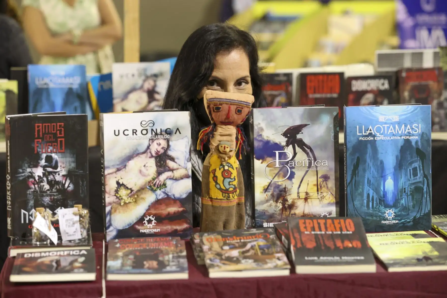 Esta feria reúne a más de 70 editoriales de 12 regiones de todo el país. Así mismo, se busca promover la reactivación del sector editorial como parte de una política cultural sostenible. Foto: ANDINA/Melina Mejía