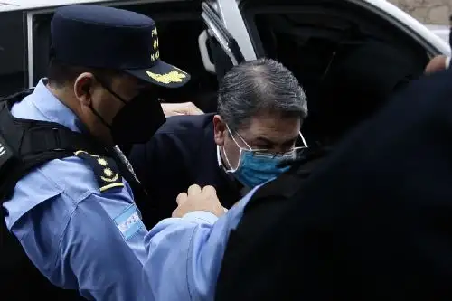 El 16 de marzo, un juez natural designado por el pleno del Supremo hondureño autorizó la extradición de Hernández, lo que fue apelado por su defensa. Foto: EFE