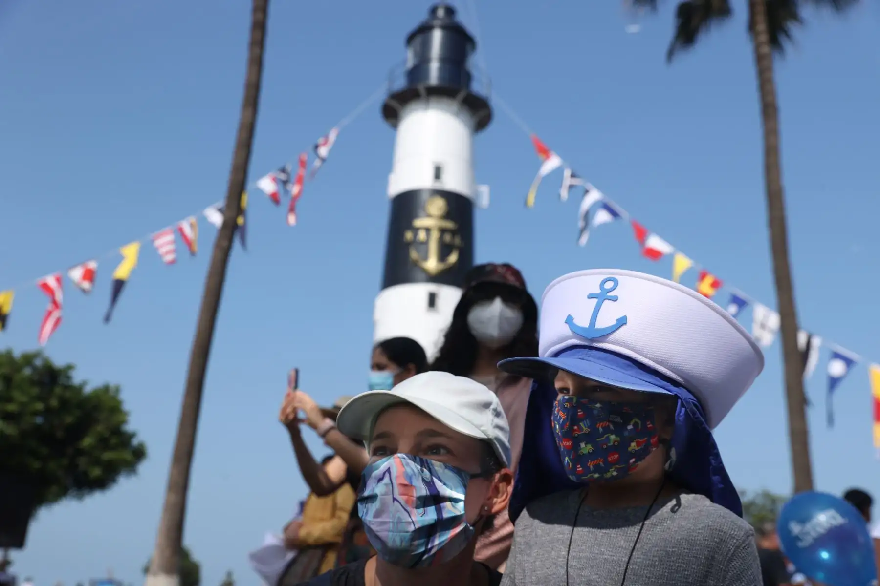 Familias disfrutan del evento "Velas Latinoamérica 2022" de la Marina de Guerra del Perú, donde celebran la llegada del BAP Unión. Foto: ANDINA/Melina Mejía
