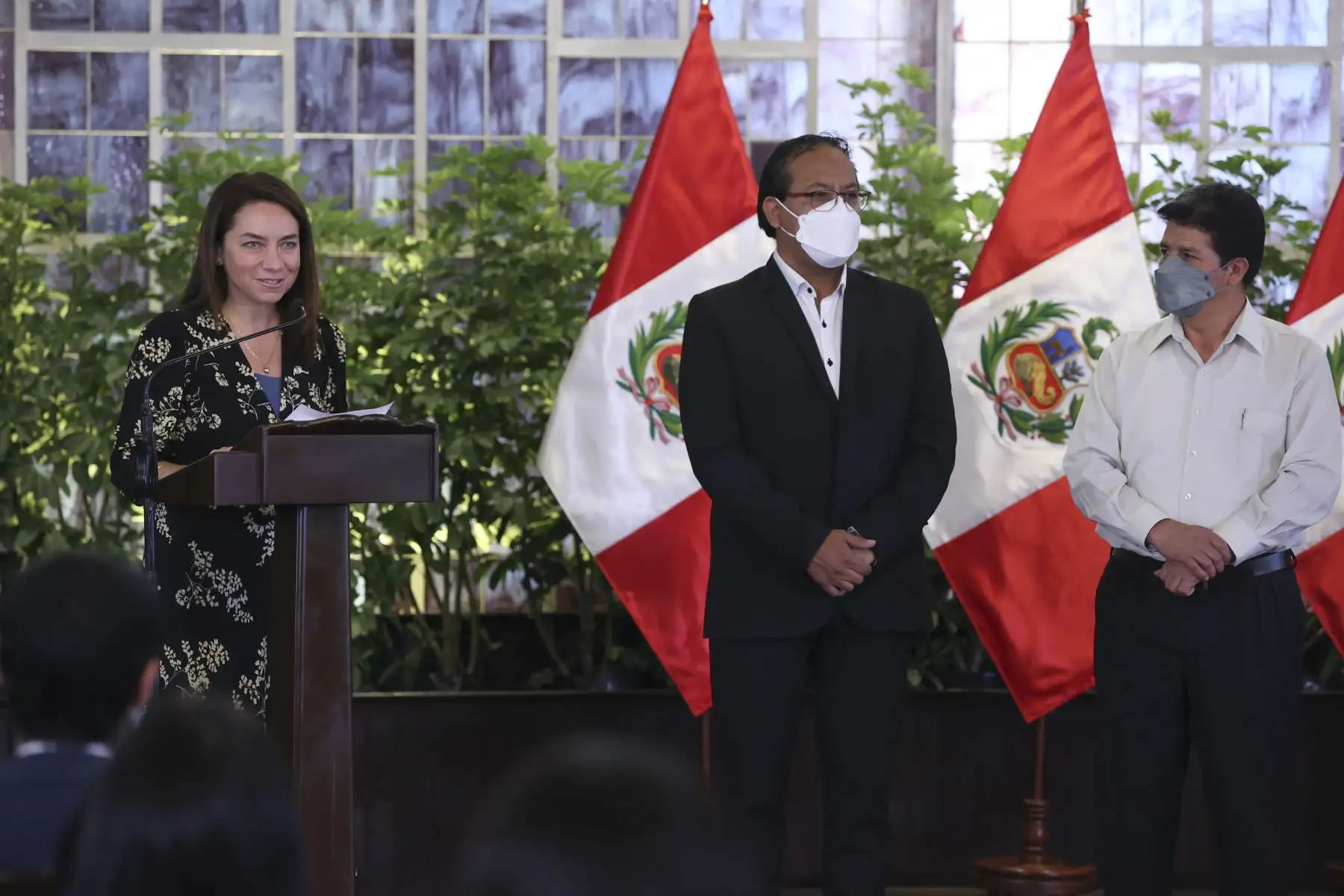 Participaron también el ministro de Comercio Exterior y Turismo, Roberto Sánchez; la presidenta ejecutiva de PROMPERÚ, Amora Carbajal; el embajador de Emiratos Árabes Unidos, Mohamed Alsahmsi; el artesano y Maestro Amauta, Sixto Seguil, así como más de 40 representantes de los artistas, maestros(as) de gastronomía de diferentes regiones del país. 
Foto: ANDINA/ Presidencia Perú