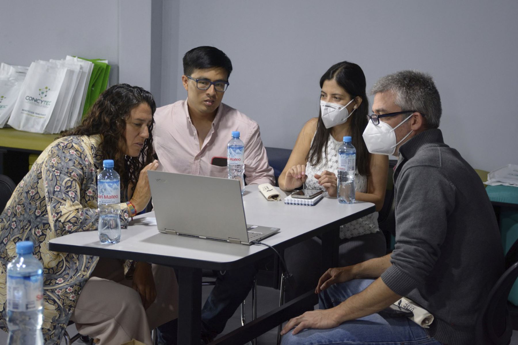 Peruanos con innovadoras startups fueron capacitados en emprendimiento tecnológico