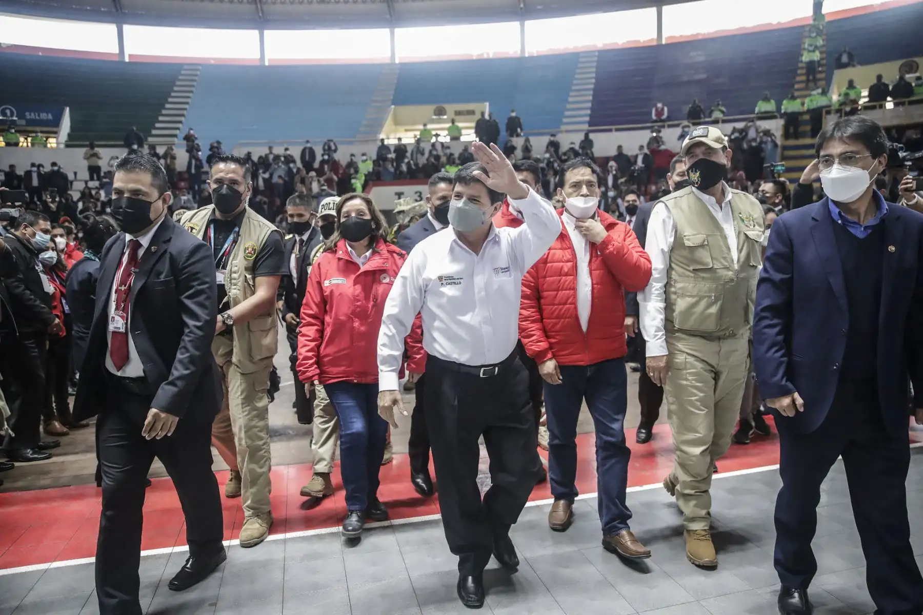 El Presidente de la República, Pedro Castillo, lidera el VI Consejo de Ministros Descentralizado en la ciudad de Cusco, que se desarrolla en el coliseo-casa de la juventud. Foto: ANDINA/Prensa Presidencia.