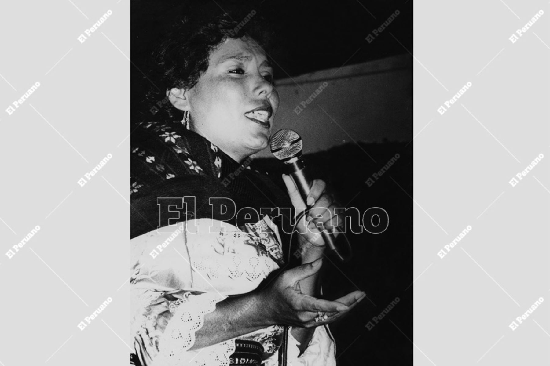Lima - década 1980 / La cantante Martina Portocarrero en concierto. Foto: Archivo Histórico de El Peruano