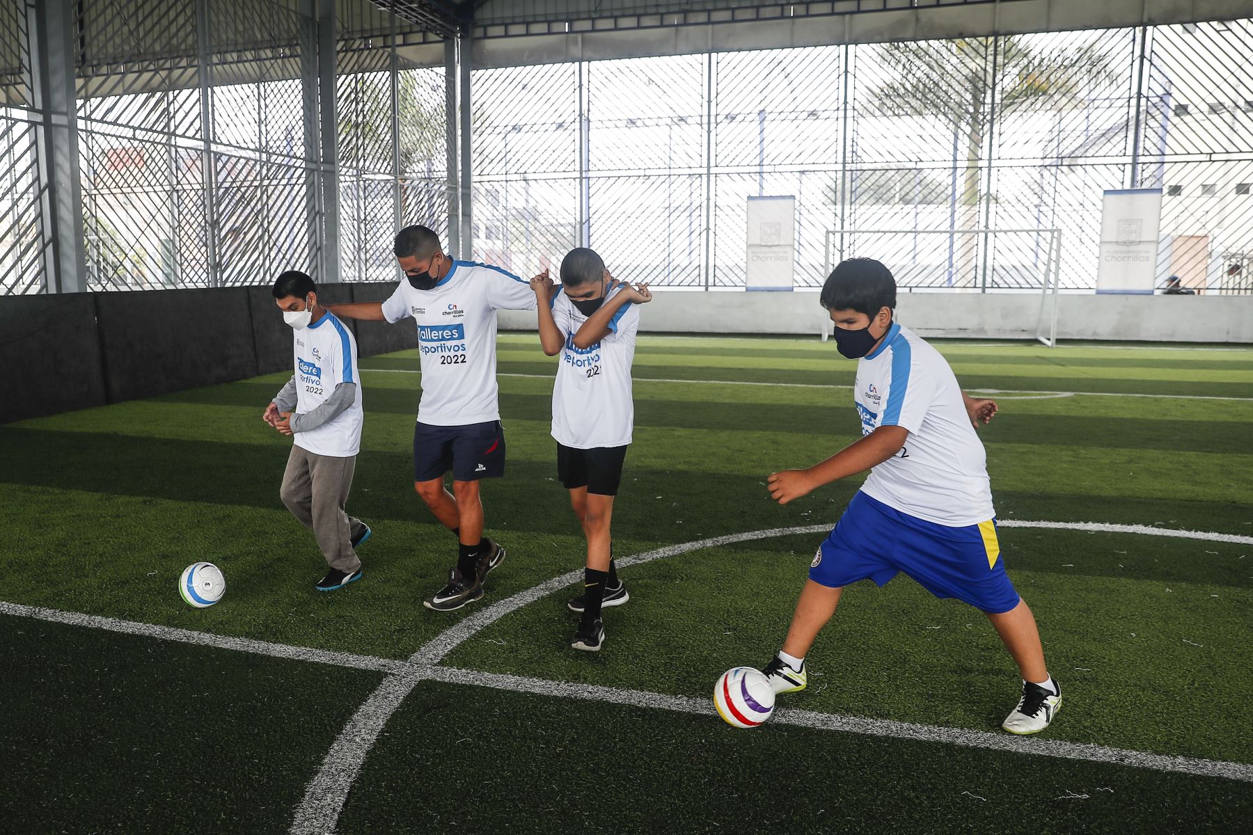 Un golazo inclusivo: La escuela de fútbol para menores con discapacidad visual  [video]