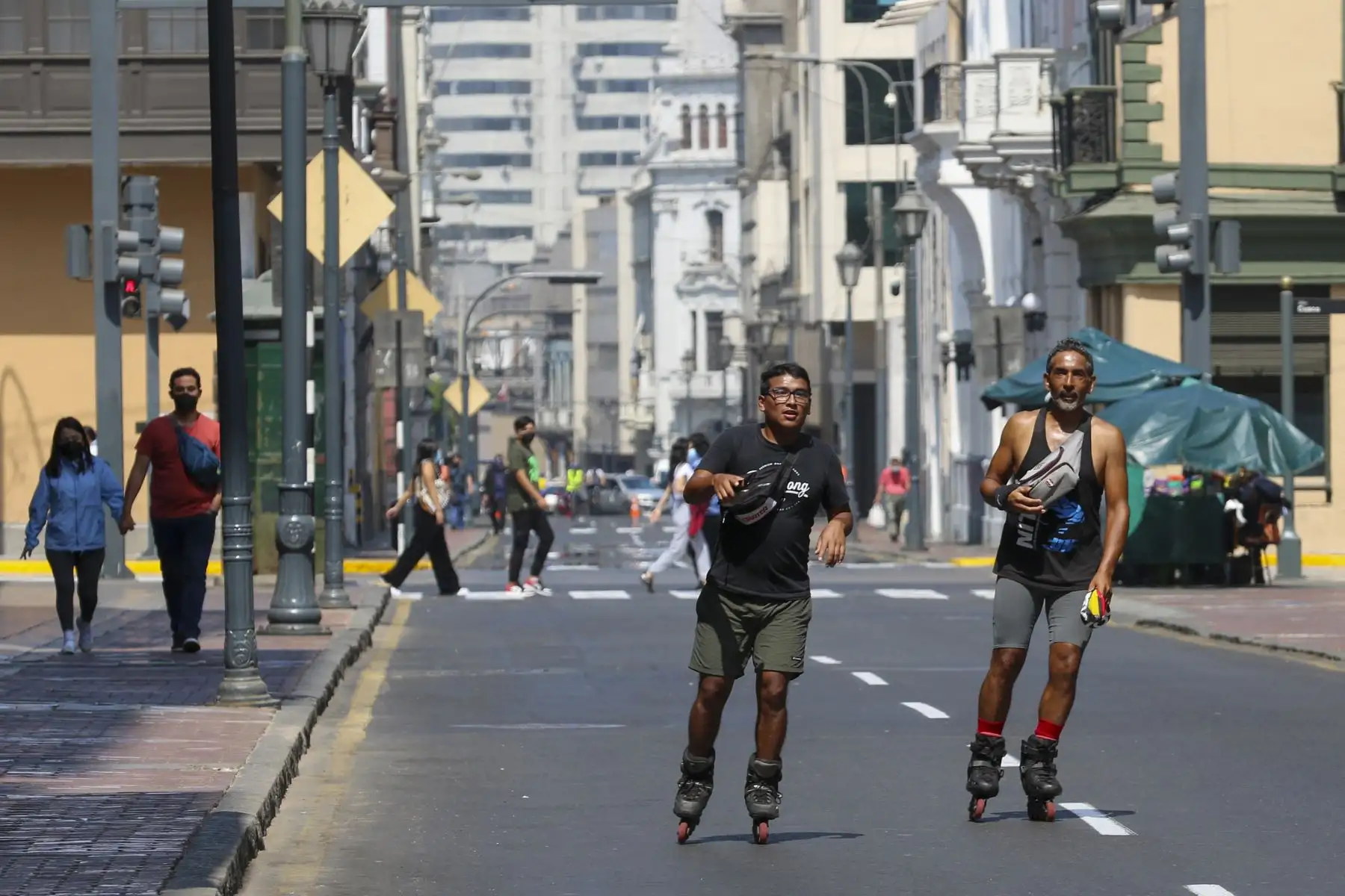 Este domingo los vecinos han podido visitar el Centro Histórico y pasar gratos momentos en un espacio libre de autos, gracias a las actividades al aire libre que organizó la iniciativa Al Damero de Pizarro sin carro de la Municipalidad de Lima. Foto: ANDINA/Eddy Ramos