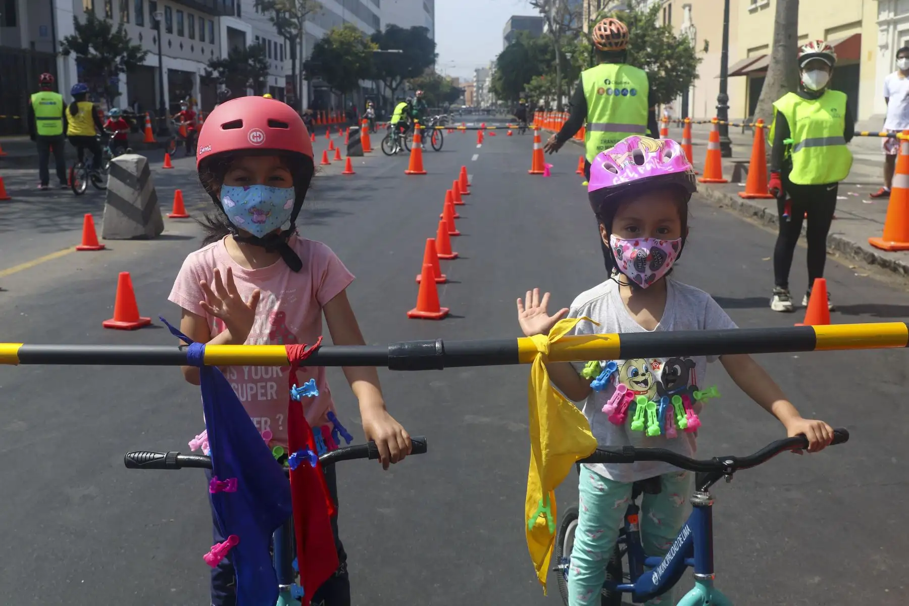 Este domingo los vecinos han podido visitar el Centro Histórico y pasar gratos momentos en un espacio libre de autos, gracias a las actividades al aire libre que organizó la iniciativa Al Damero de Pizarro sin carro de la Municipalidad de Lima. Foto: ANDINA/Eddy Ramos