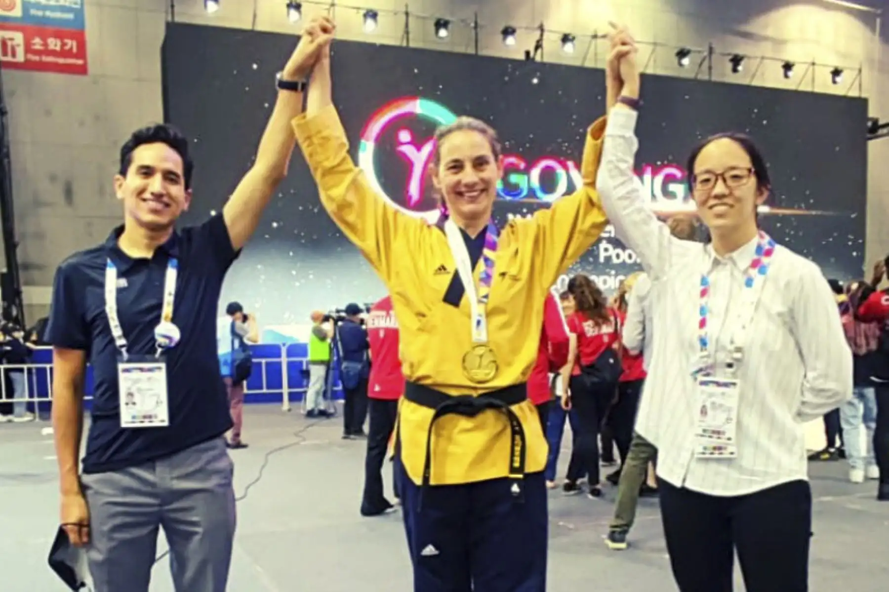 La deportista peruana, Rommy Hübner, gana la medalla de oro en el Mundial de Taekwondo Poomsae 2022, realizado en la ciudad de Goyang, Corea del Sur. Foto: Federación Deportiva Peruana de Taekwondo