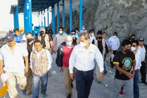 El ministro de la Producción, Jorge Luis Prado visita instalaciones pesqueras en el litoral de la región Ancash. Foto: Cortesía..