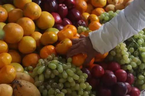 puede prevenirse con chequeos médicos periódicos y un estilo de vida saludable que incluya una alimentación nutritiva donde las frutas son, sin lugar a dudas, un componente esencial por su valioso aporte de vitaminas, antioxidantes, minerales y diversos compuestos que refuerzan el sistema inmune de nuestro organismo. ANDINA/Eddy Ramos