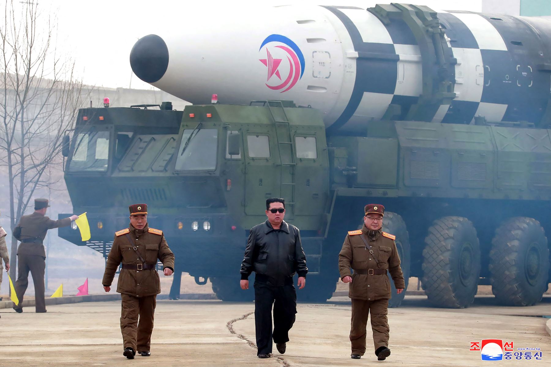 Kim Jong Un informa al mundo que \"fortalecerá y desarrollará\" sus armas nucleares