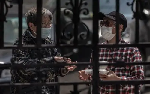 China registra 52 muertos más por covid en Shanghái y 1,923 casos nuevos.