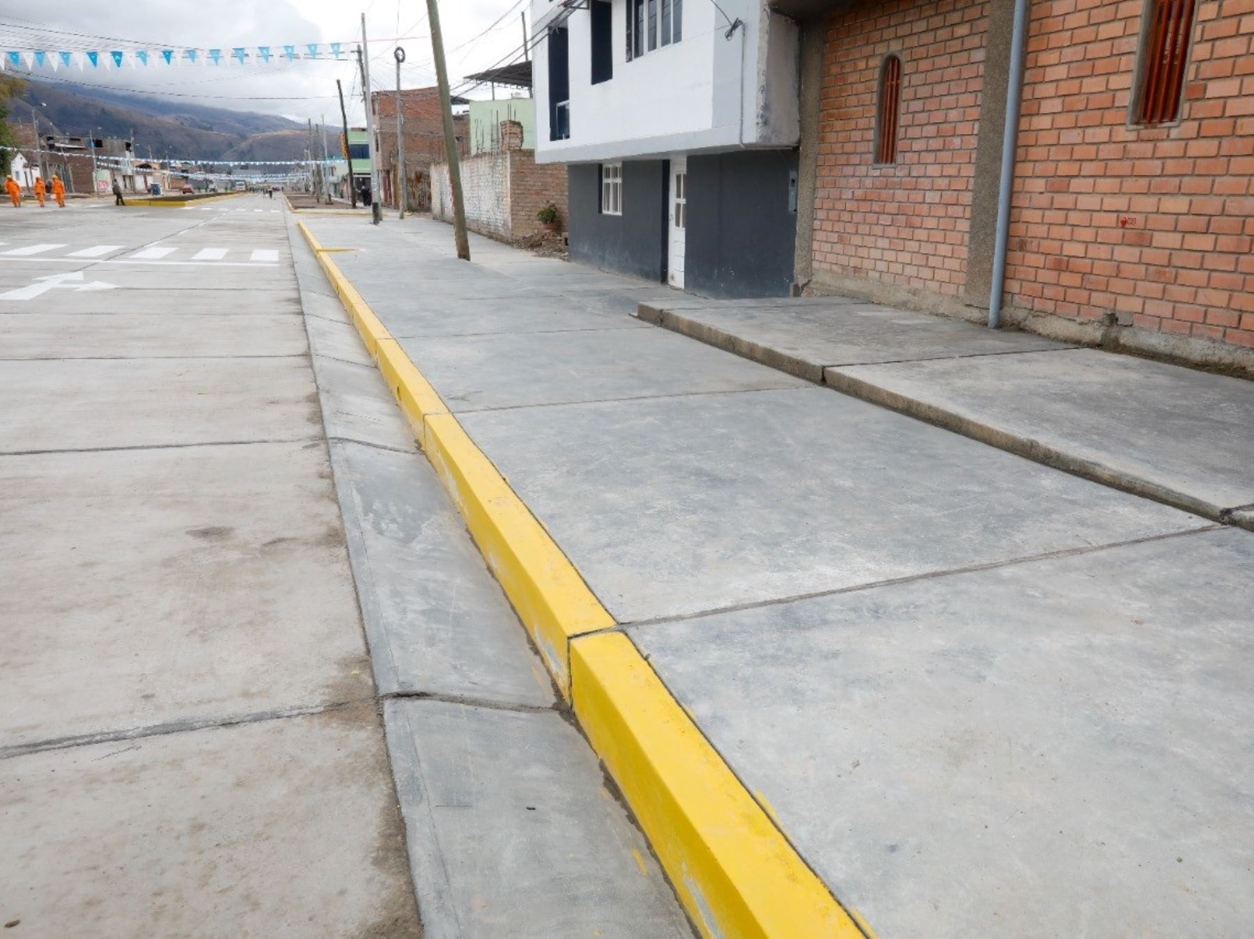 Ministerio de Vivienda firma contrato para obras en A. H. Justicia Paz y Vida, ubicado en la provincia de Huancayo.