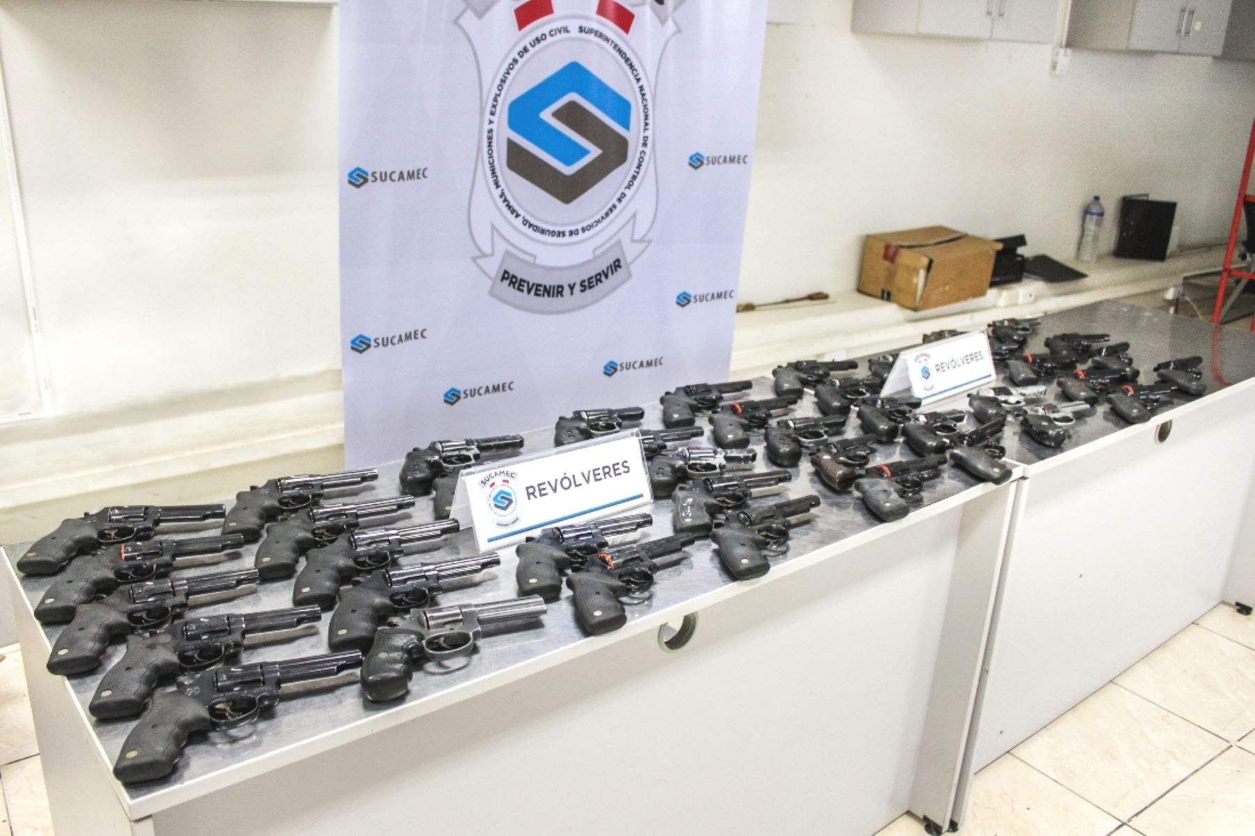 Sucamec incauta 59 revólveres a empresa de seguridad privada en San Miguel