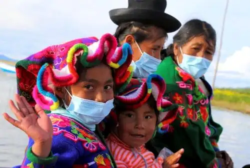 La hospitalaria población de Puno, heredera de culturas ancestrales como la aimara, es uno de los motivos para visitar este fabuloso departamento del sur peruano que celebra su 200 aniversario de creación política. Foto: Facebook Gobierno Regional de Puno.