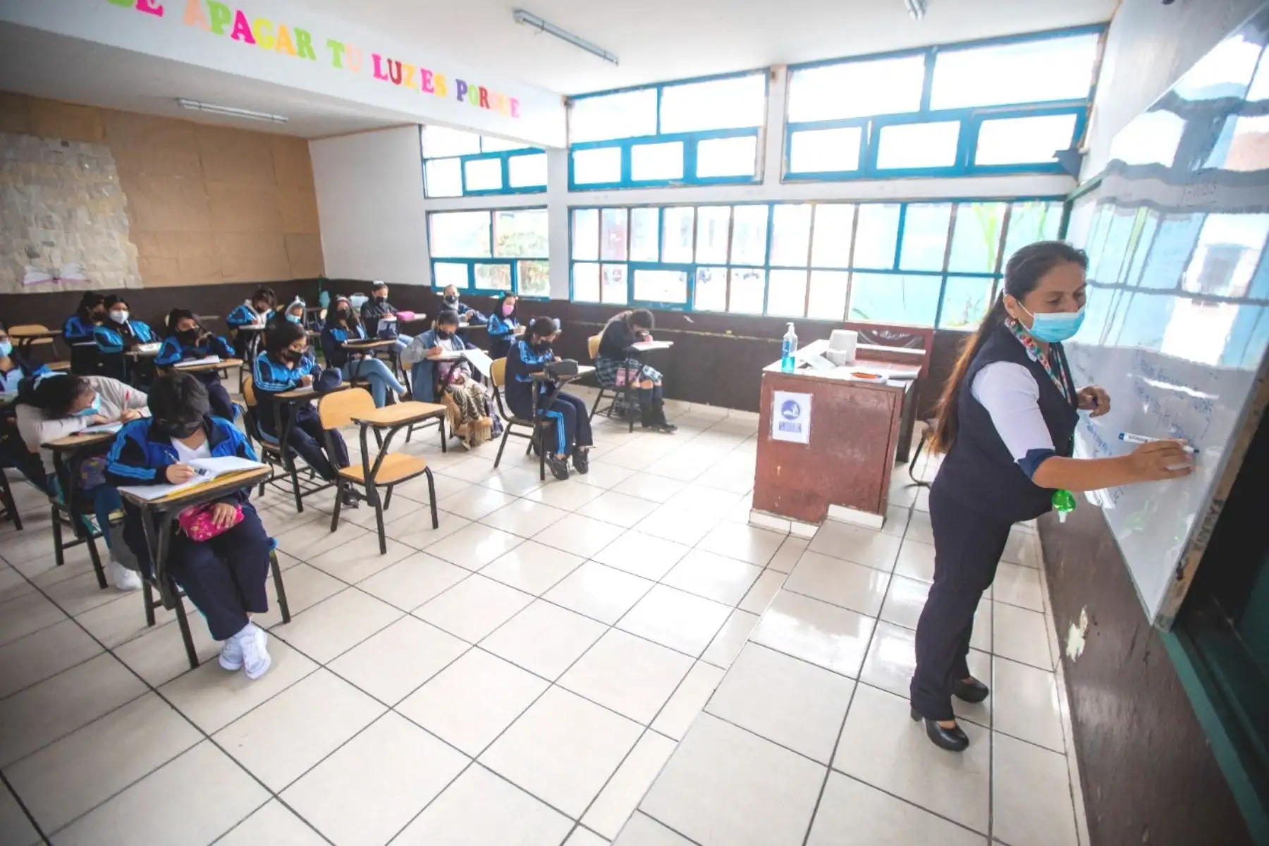 Habilitación de escuelas. ANDINA/Difusión