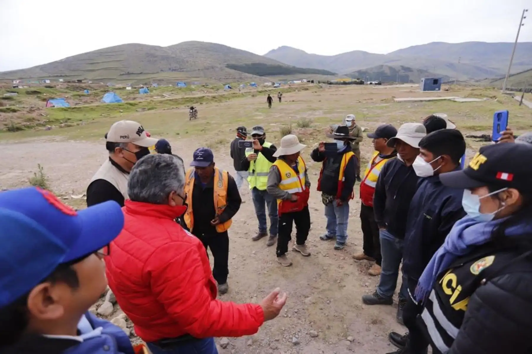 Diálogo con comuneros de Chila en la región Apurímac. Foto: Cortesía.