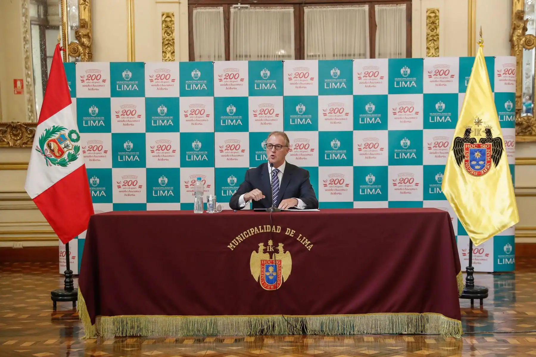 El alcalde de Lima, Jorge Muñoz se pronuncia en conferencia de prensa por la decisión del Jurado Nacional de Elecciones que dispuso declarar fundada la apelación de vacancia presentada contra la autoridad municipal. 
Foto: ANDINA/ Renato Pajuelo