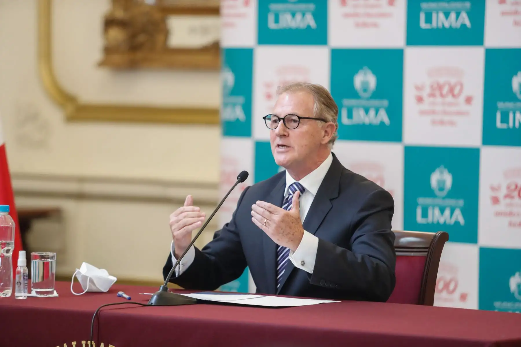 El alcalde de Lima, Jorge Muñoz se pronuncia en conferencia de prensa por la decisión del Jurado Nacional de Elecciones que dispuso declarar fundada la apelación de vacancia presentada contra la autoridad municipal. 
Foto: ANDINA/ Renato Pajuelo