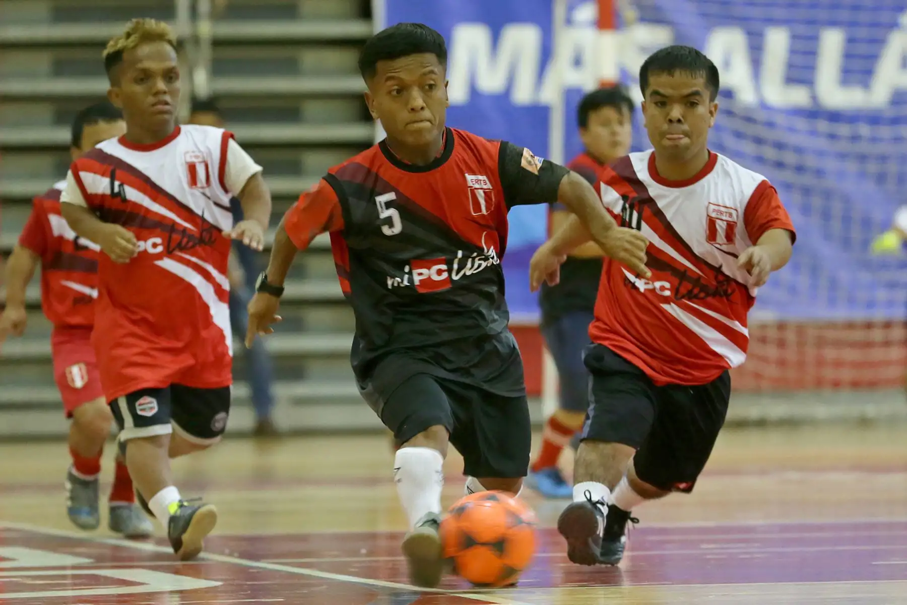 El equipo destacó el óptimo estado de este recinto, que ha sido sede también de torneos importantes en judo, handball, lucha, entre otros. Foto: ANDINA/ Legado