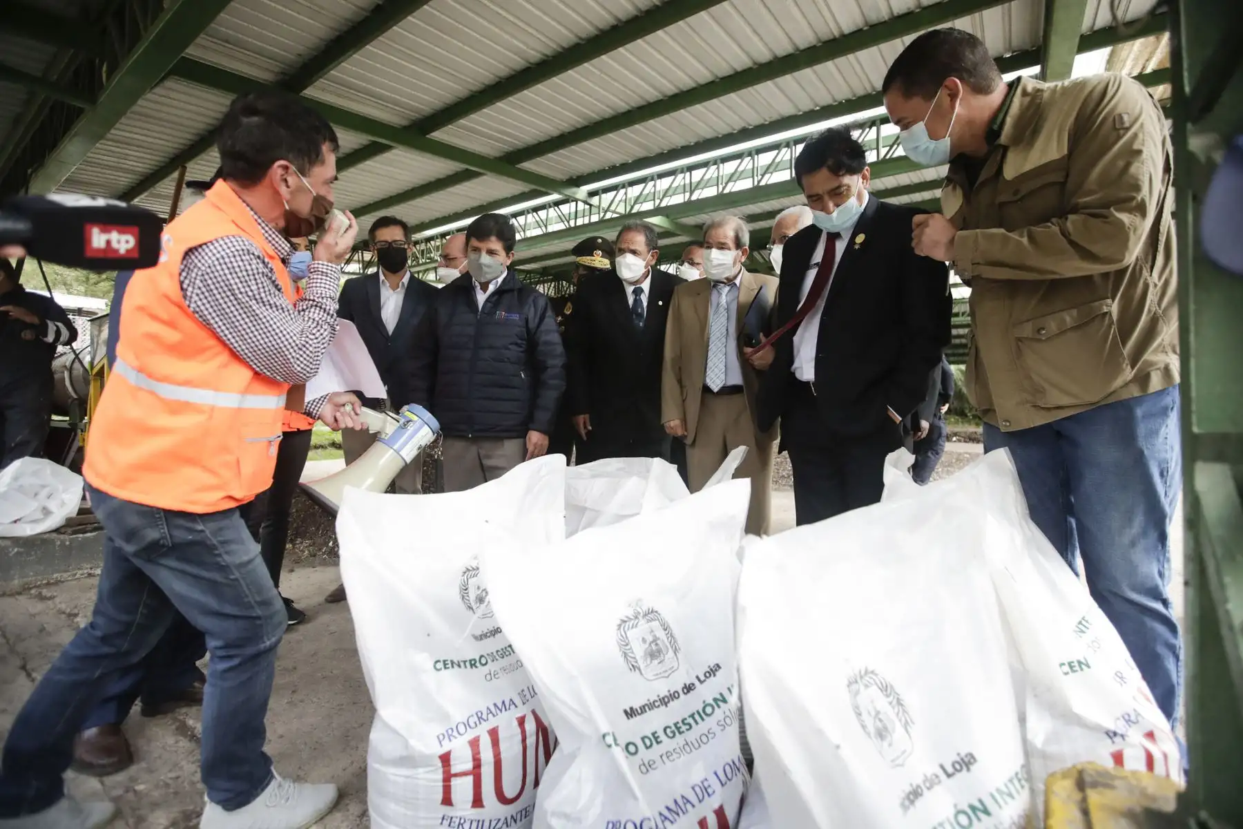 Presidente Pedro Castillo, visita el Centro Integral de Gestión de Residuos Sólidos en Loja, Ecuador. Foto: ANDINA/Prensa Presidencia