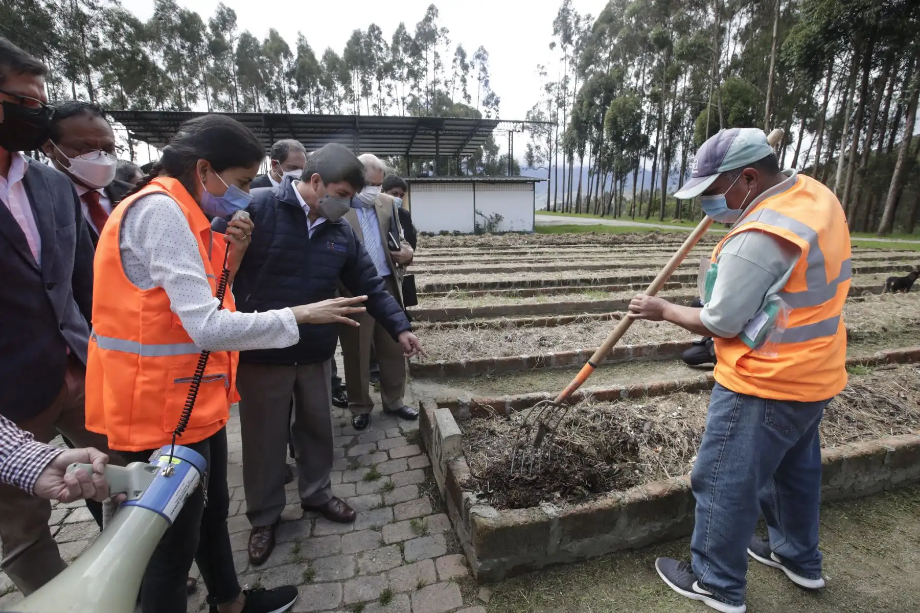 Presidente Pedro Castillo, visita el Centro Integral de Gestión de Residuos Sólidos en Loja, Ecuador. Foto: ANDINA/Prensa Presidencia