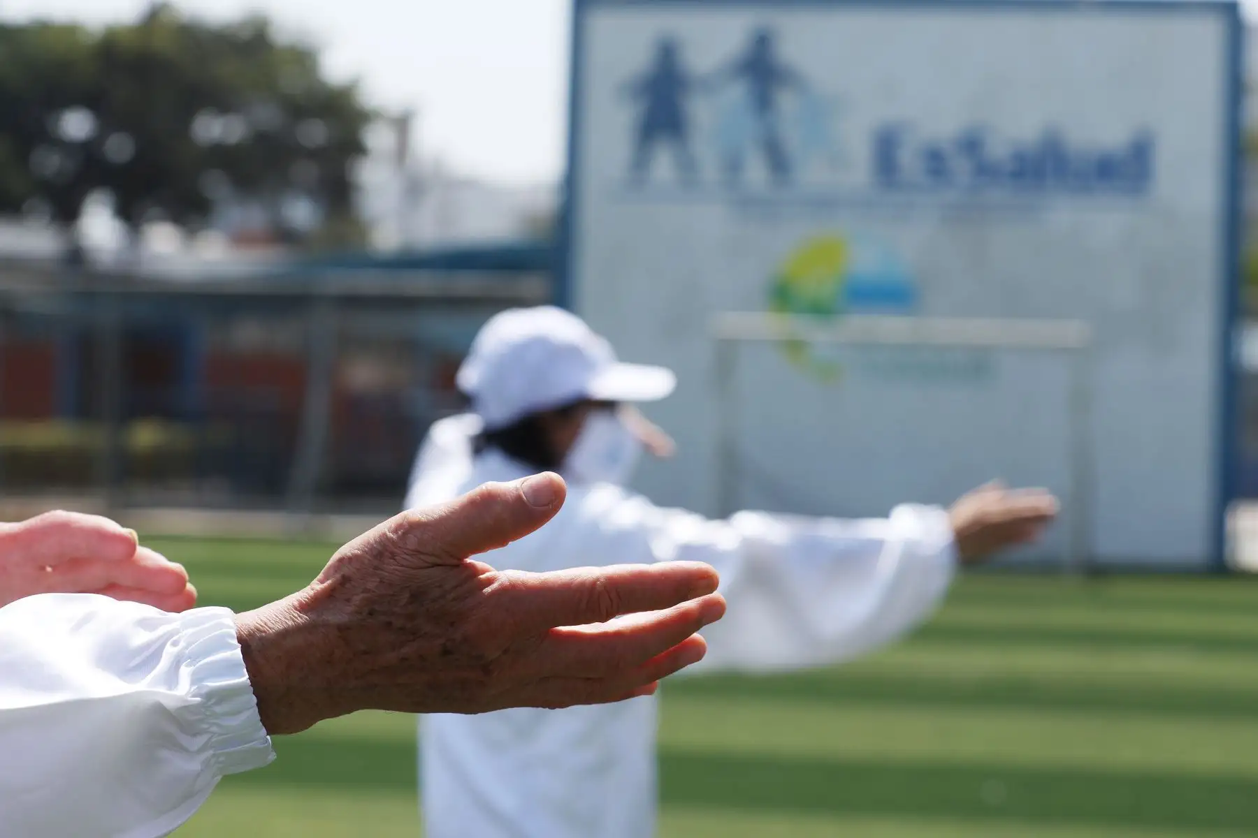 EsSalud enseña a reducir el estrés y ansiedad con milenaria práctica oriental, el tai chi, que con movimientos relajantes y armoniosos brindan beneficios para la salud. Los talleres de tai chi se dan en 67 establecimientos de EsSalud a nivel nacional.  Foto: ANDINA/Melina Mejía