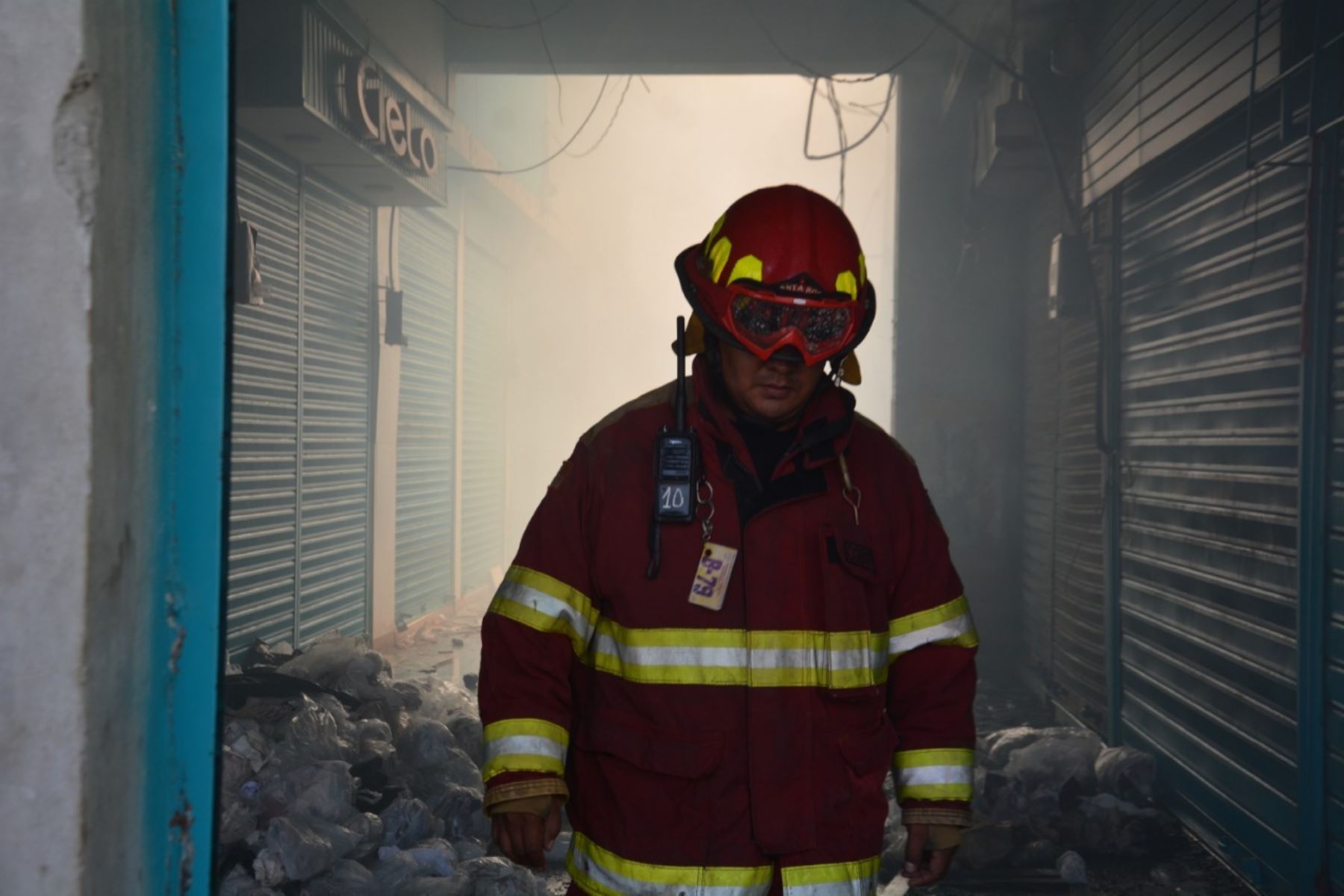 Piura: municipio cerrará complejo de mercados tras incendio que causó daños en 120 puestos