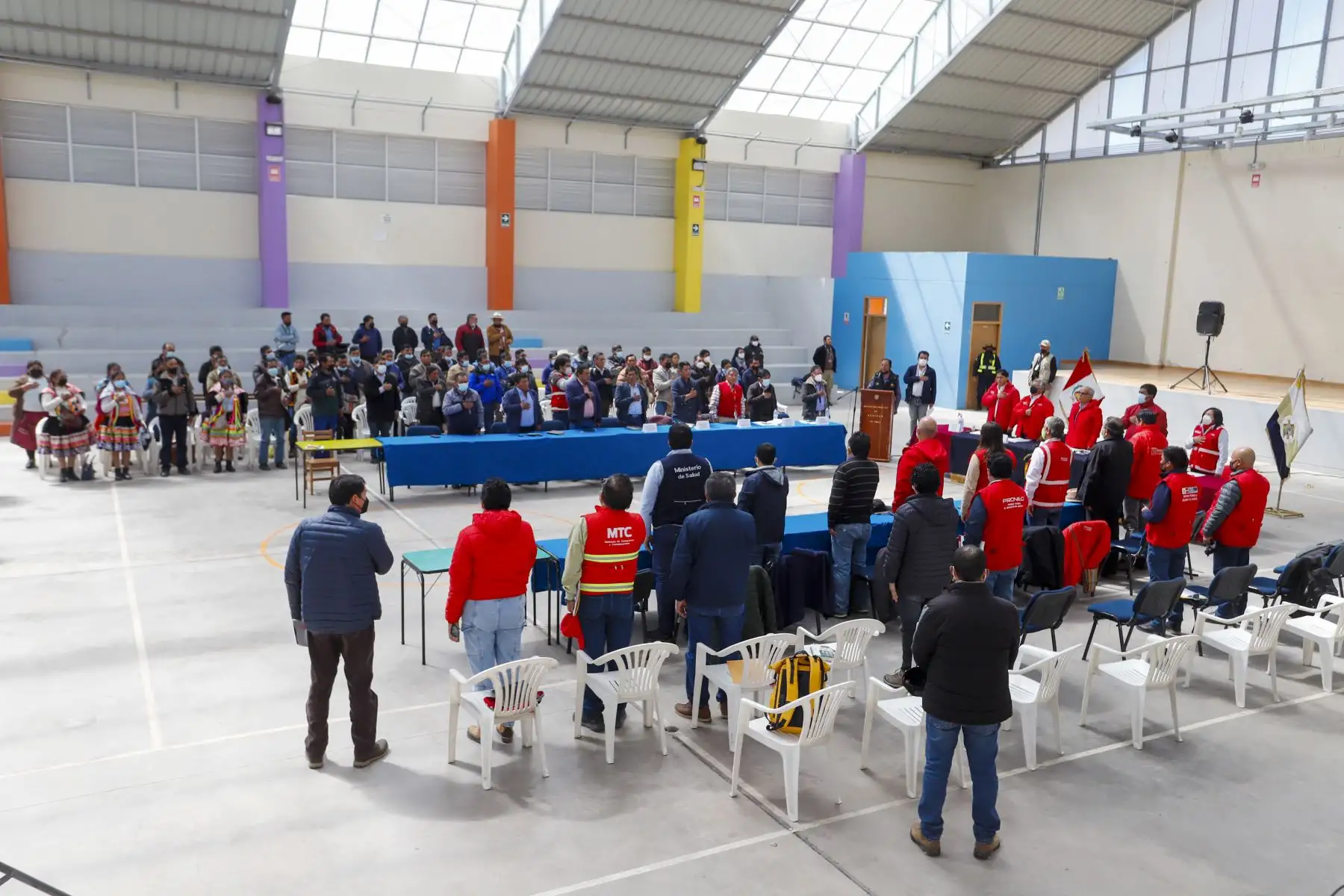 Presidente del Consejo de Ministros, Aníbal Torres, encabeza la reinstalación de la Mesa de Diálogo para el Desarrollo de Espinar con la participación de los ministros del MTC y Minem, el alcalde provincial, autoridades distritales, un representante del gobierno regional del Cusco y de organizaciones sociales. Foto: PCM