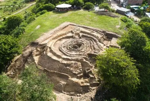En el marco de la visita oficial del Buque Escuela Velero BAP Unión a la ciudad ecuatoriana de Guayaquil, Perú presentará la exposición fotográfica “Más de 5,000 años de historia común. Arqueología binacional en la Alta Amazonía-Orígenes de la civilización”, con imágenes del complejo arqueológico de Montegrande, ubicado en la provincia de Jaén, región Cajamarca.