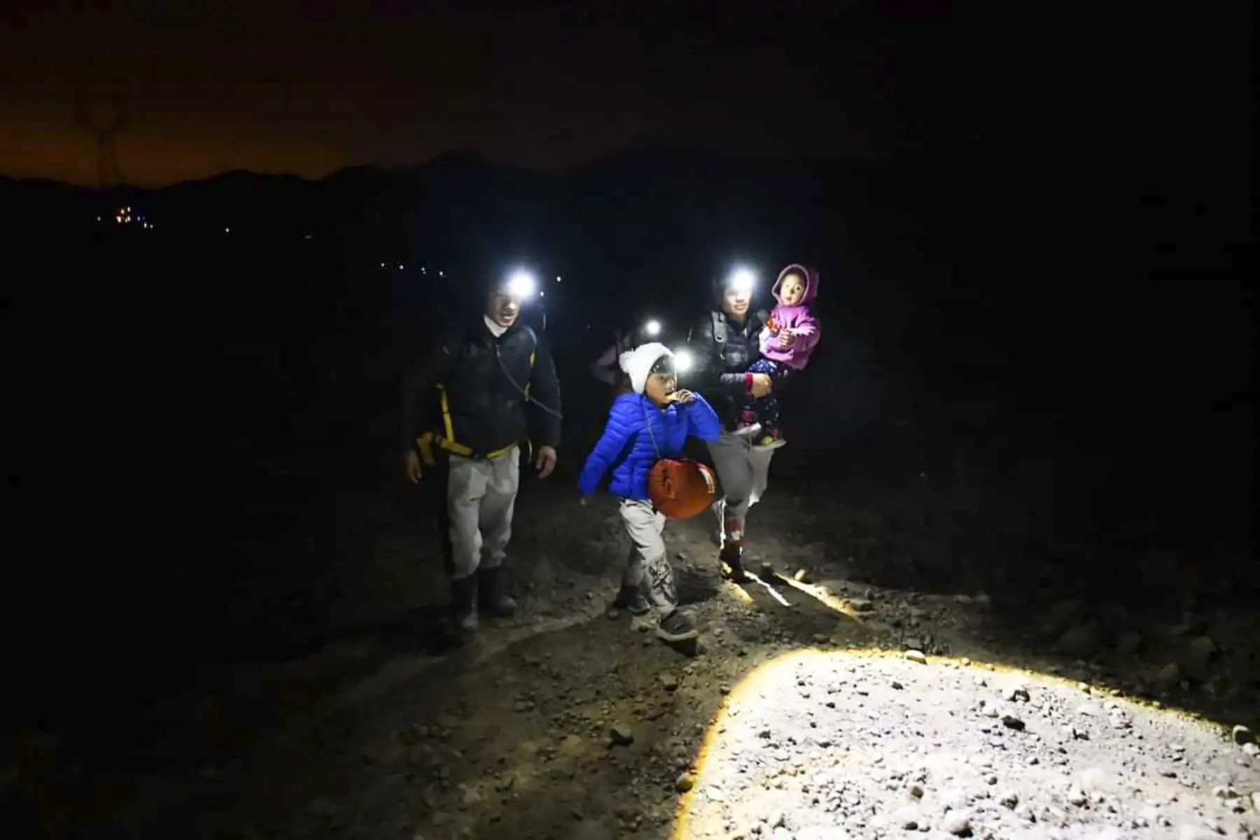 Después de dos años, los fieles de la Virgen de Chapi, patrona de Arequipa, participaron este sábado 30 de abril y el primero de mayo de las misas organizadas en su homenaje, las mismas que fueron suspendidas por la pandemia del covid-19. Foto: Cortesía Diego Ramos