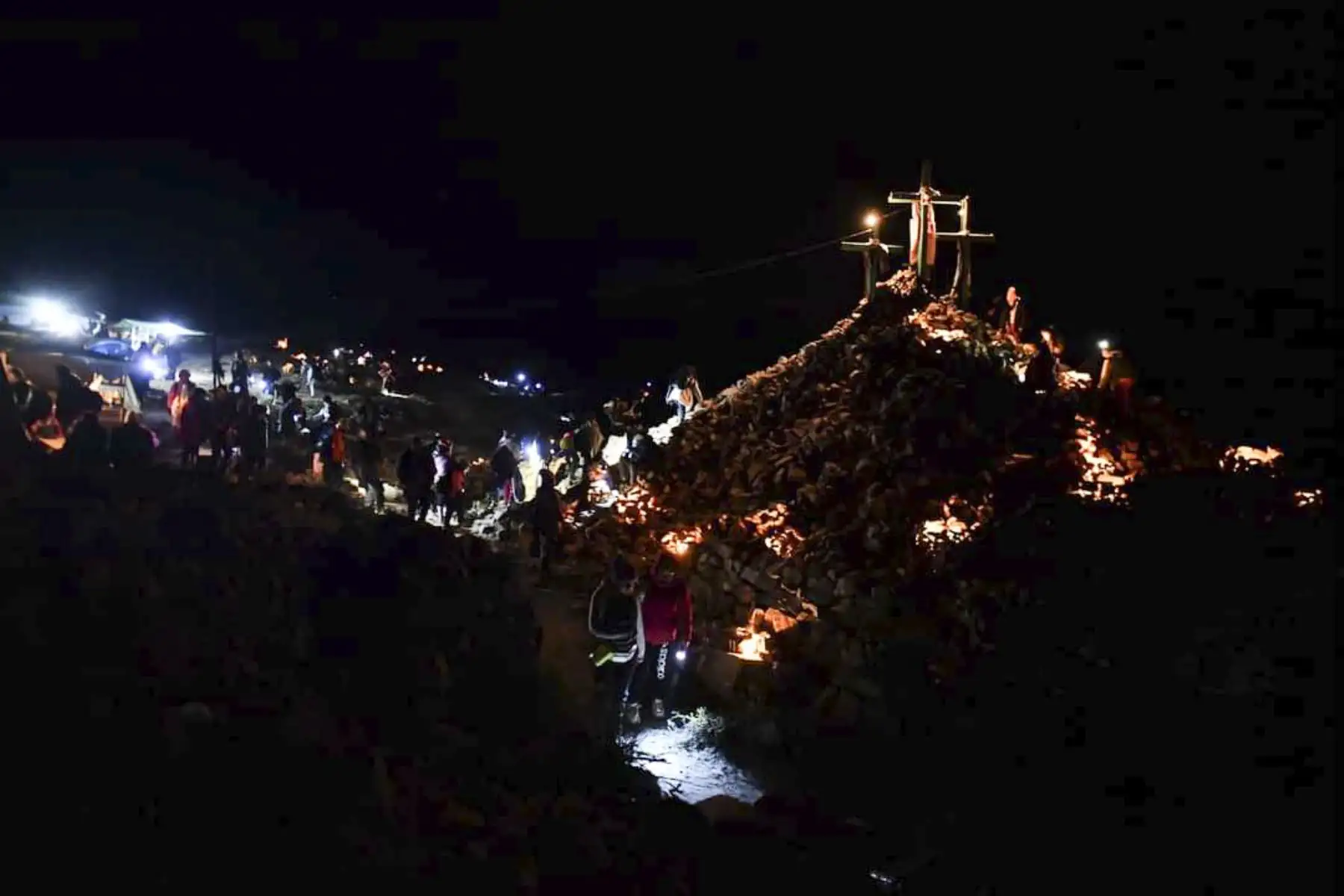 Después de dos años, los fieles de la Virgen de Chapi, patrona de Arequipa, participaron este sábado 30 de abril y el primero de mayo de las misas organizadas en su homenaje, las mismas que fueron suspendidas por la pandemia del covid-19. Foto: Cortesía Diego Ramos