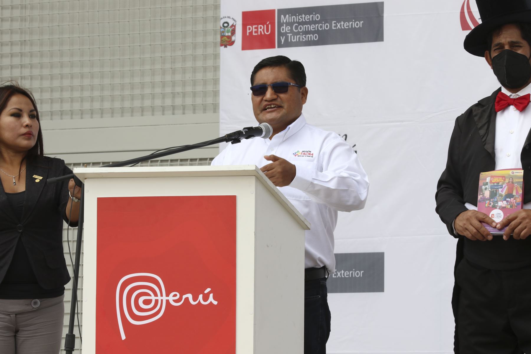 El gobernador de Tacna, Juan Tonconi, destacó la reapertura de la frontera con Chile y confió en que la economía de su región se recuperará rápidamente. Foto: ANDINA/Eddy Ramos.