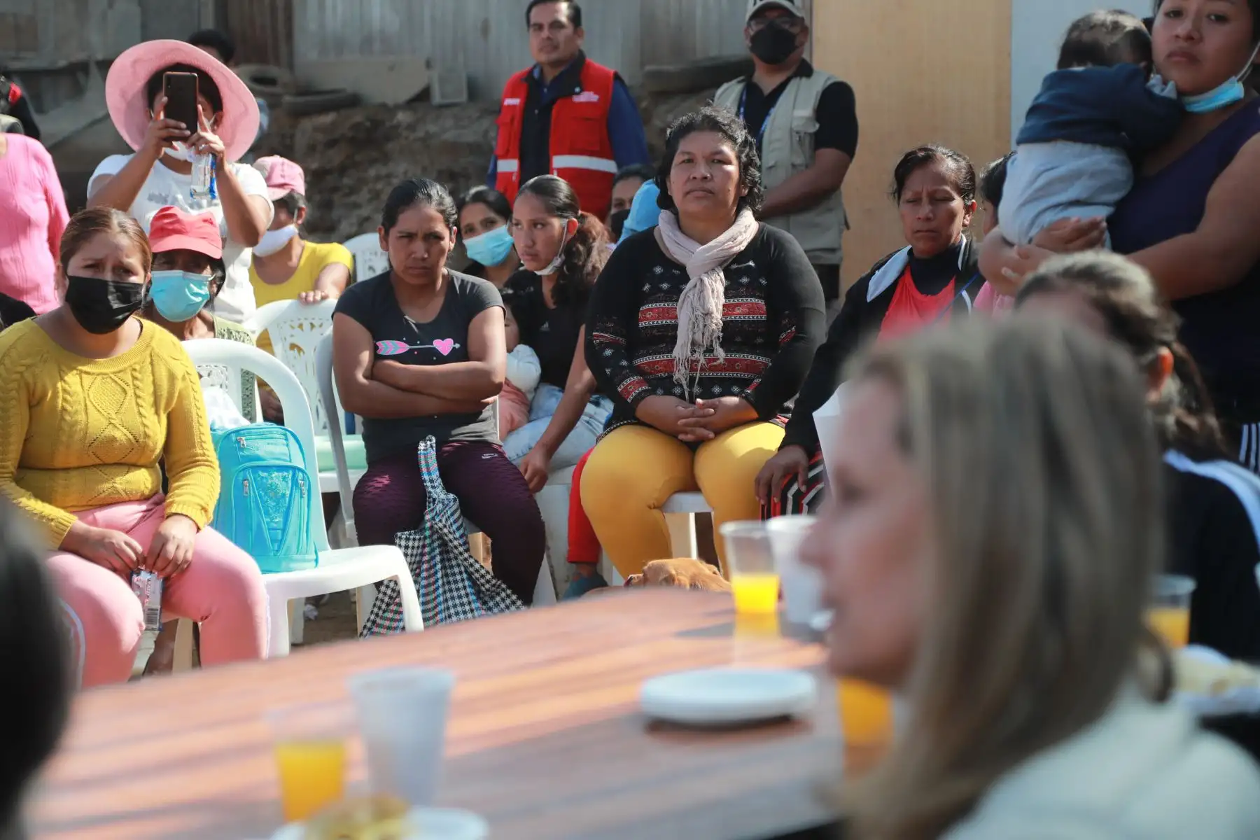 La presidenta del Congreso, Maricarmen Alva, realizó visita de trabajo a la Asociación de Ollas Comunes en Puente Piedra.
Foto: ANDINA/Congreso