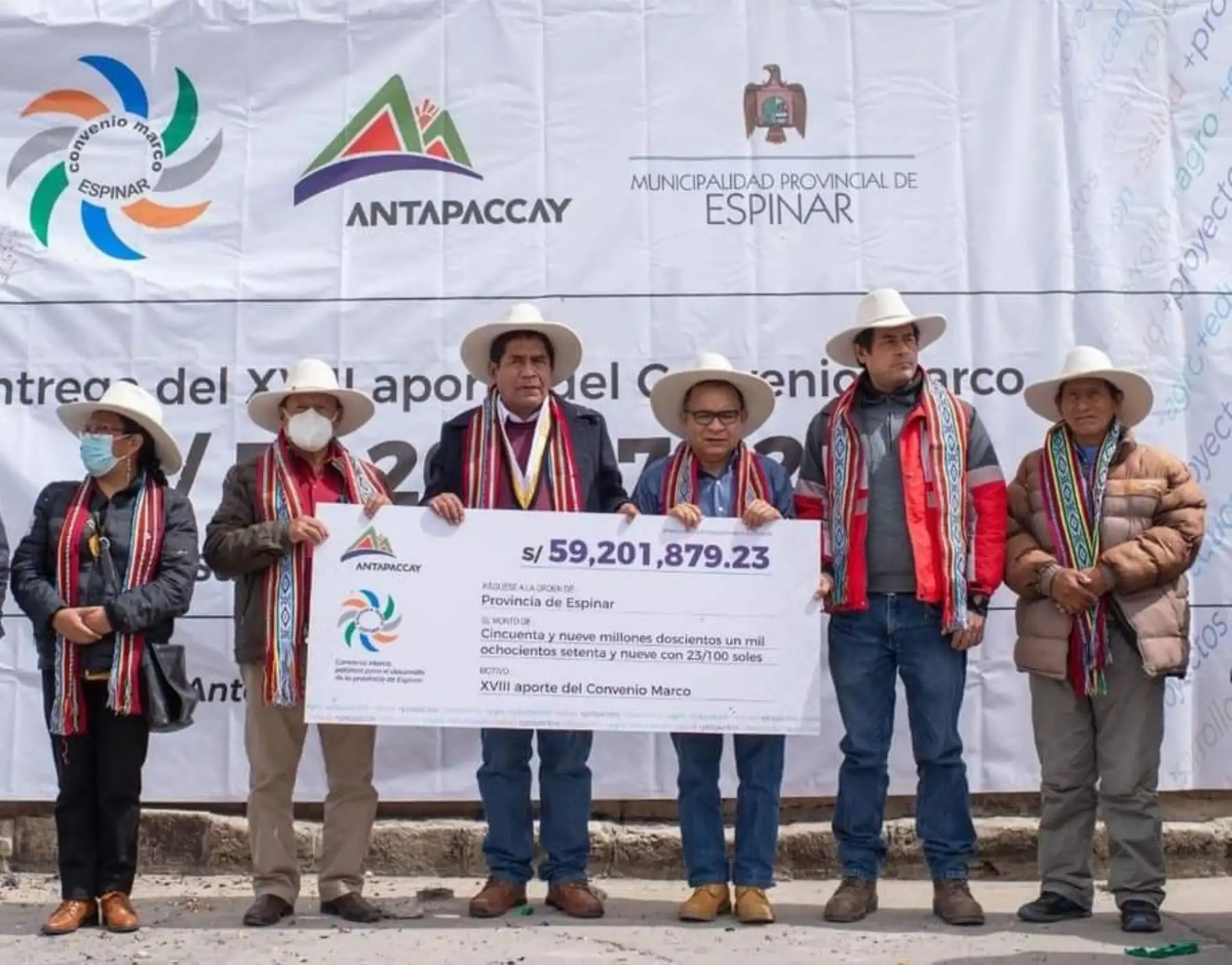 Provincia cusqueña de Espinar recibe S/ 59.2 millones para financiar obras de desarrollo sostenible.