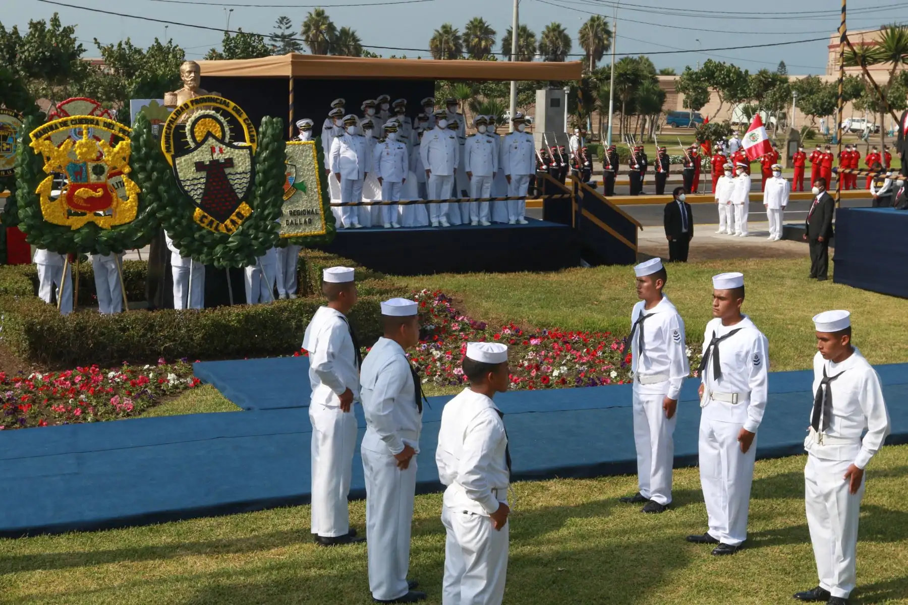 La Marina de Guerra del Perú conmemora el 156 aniversario del Combate Naval del 2 de Mayo en la Plaza Cañón del Pueblo en el Callao. Foto: ANDINA/ Héctor Vinces