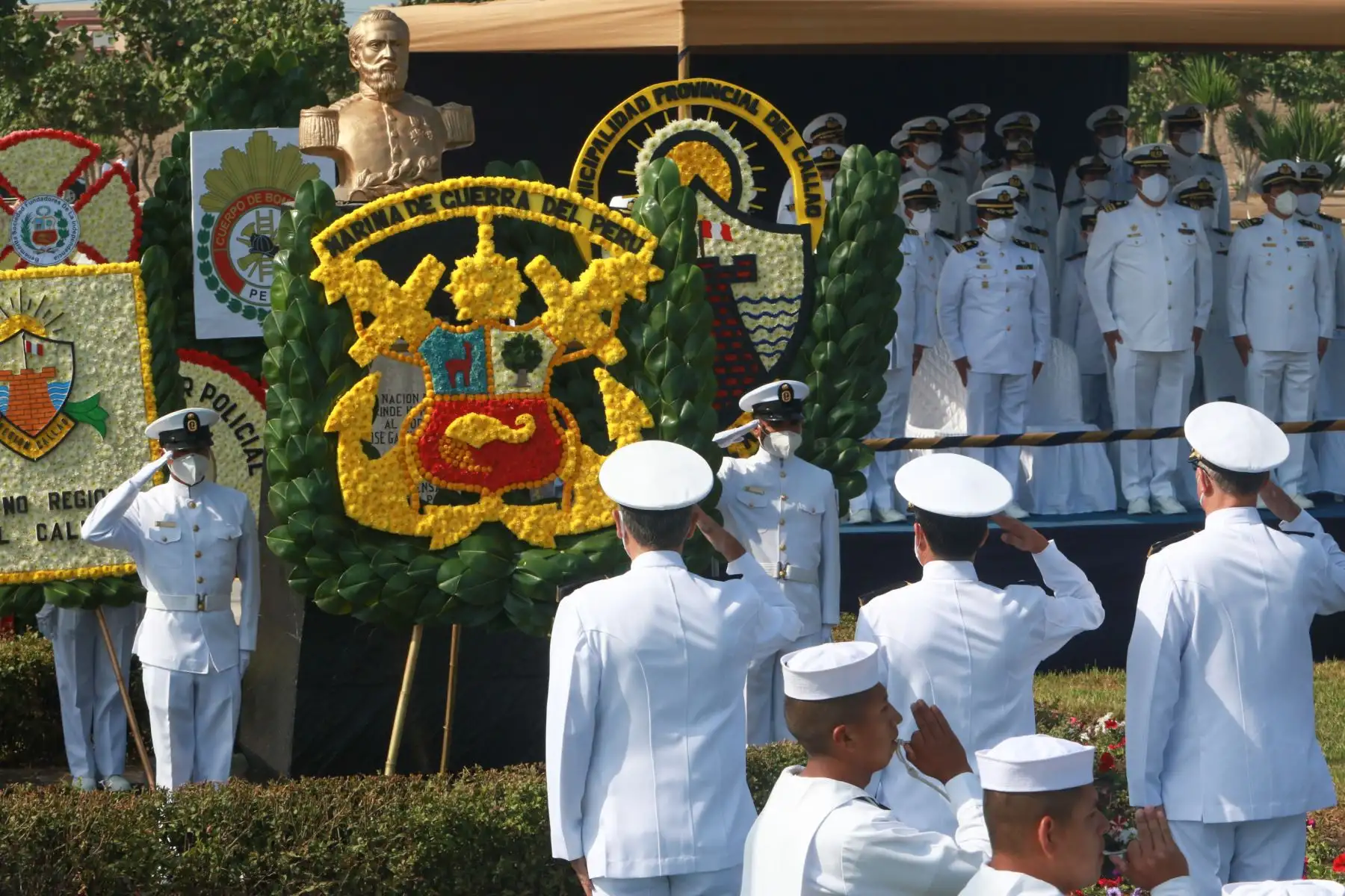 La Marina de Guerra del Perú conmemora el 156 aniversario del Combate Naval del 2 de Mayo en la Plaza Cañón del Pueblo en el Callao. Foto: ANDINA/ Héctor Vinces