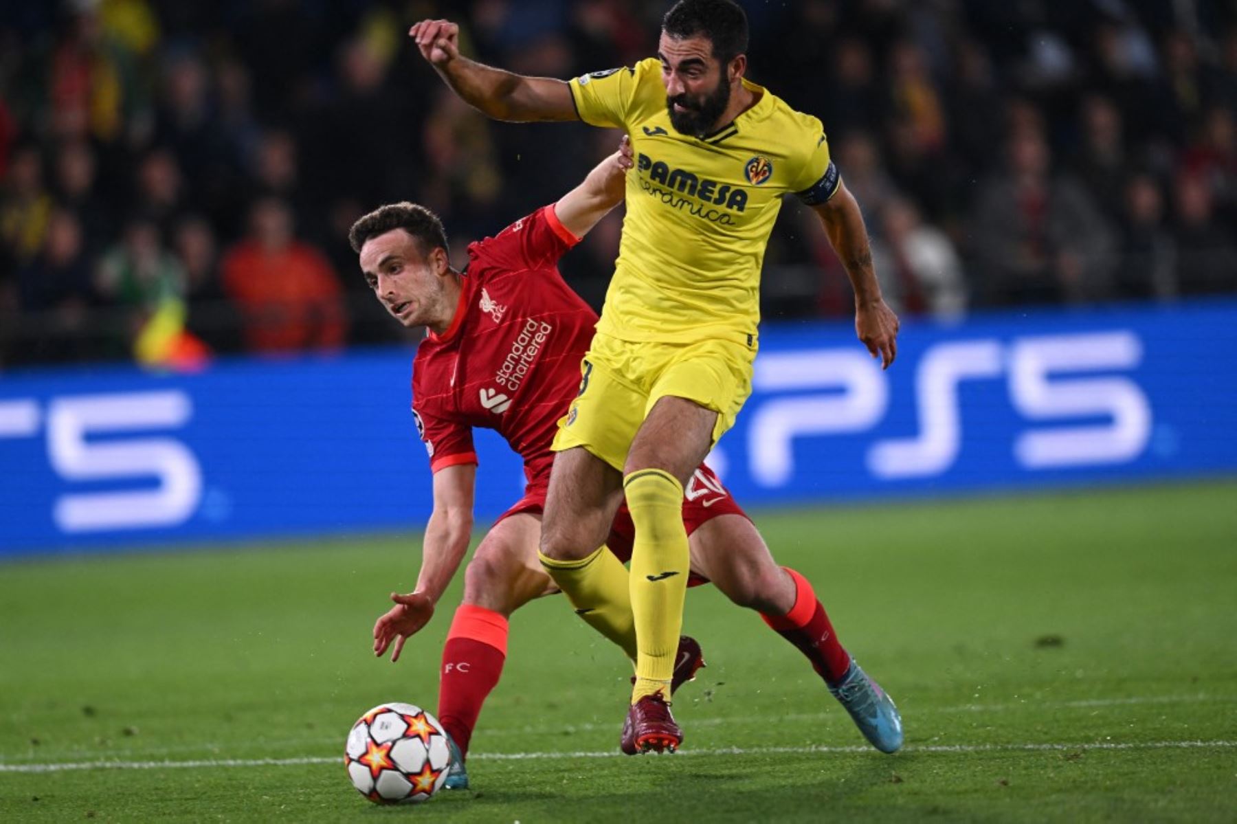 Villareal vence 2-0 a Liverpool en el partido de vuelta por la semifinal de la Liga de Campeones en la Ceramica