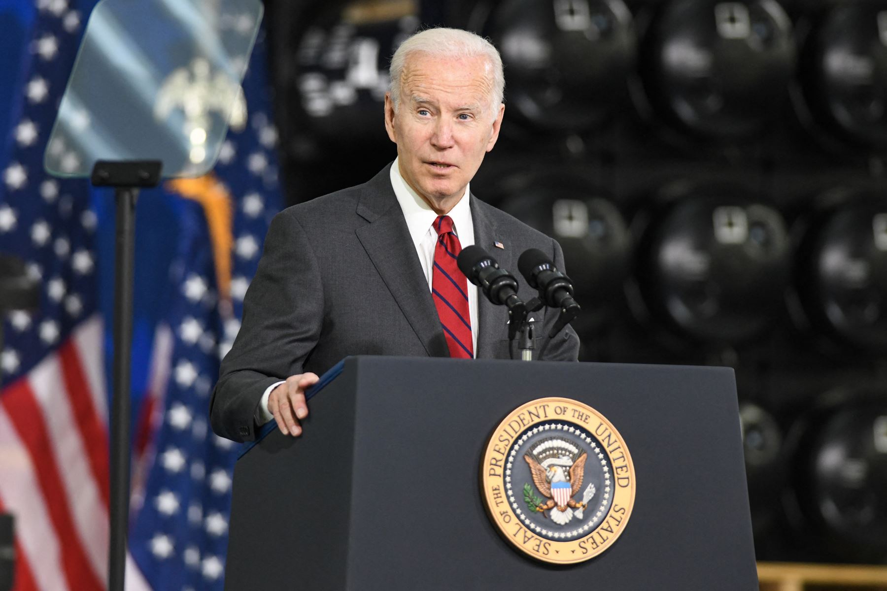Joe Biden insta a estadounidenses a defender el derecho al aborto