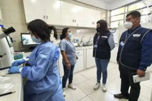 El objetivo de las visitas es identificar las necesidades de los establecimientos de salud del primer nivel de atención para fortalecer y brindar mantenimiento a la infraestructura y equipamiento necesarios. ANDINA/ Minsa