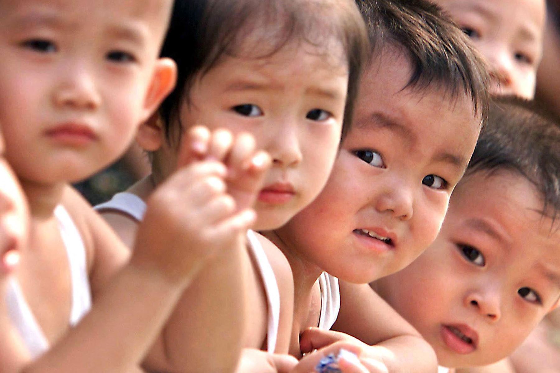 La proporción de niños con respecto a la población total también cayó a un mínimo histórico del 11,7 %. Foto: AFP