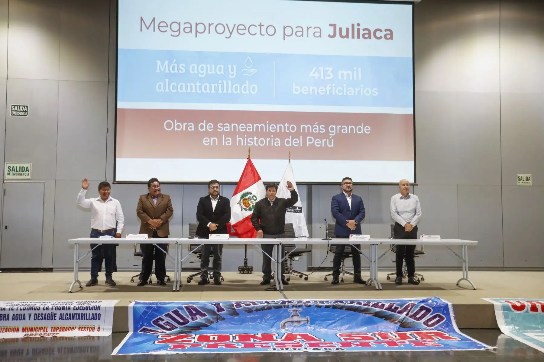 El presidente Pedro Castillo participó en reunión con representantes de la provincia de San Román, región Puno, en el Centro de Convenciones de Lima. Foto: ANDINA/Prensa Presidencia