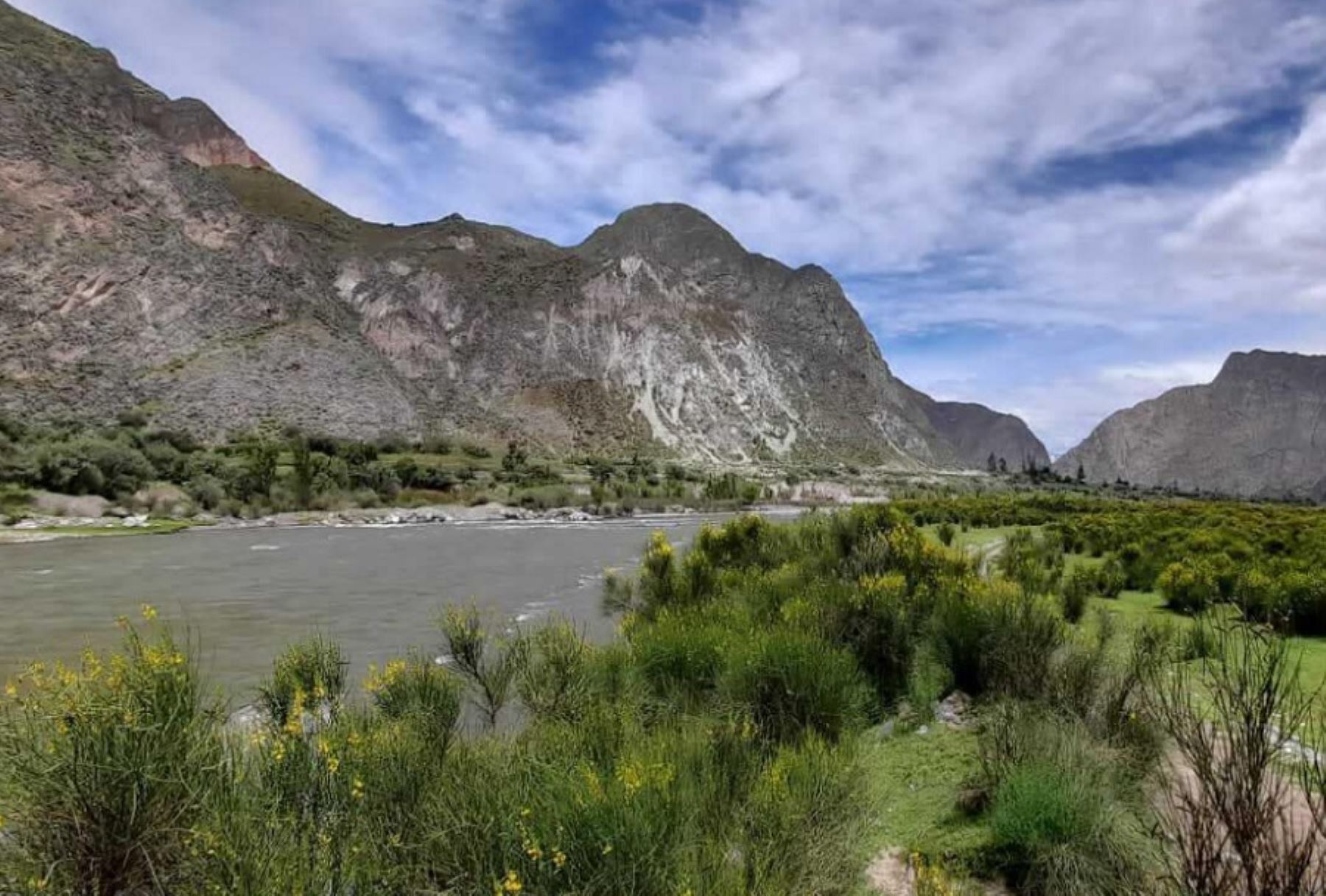 El río Ocoña incrementó su caudal a causa de las lluvias intensas que se registran en Arequipa. Foto: internet/medios.