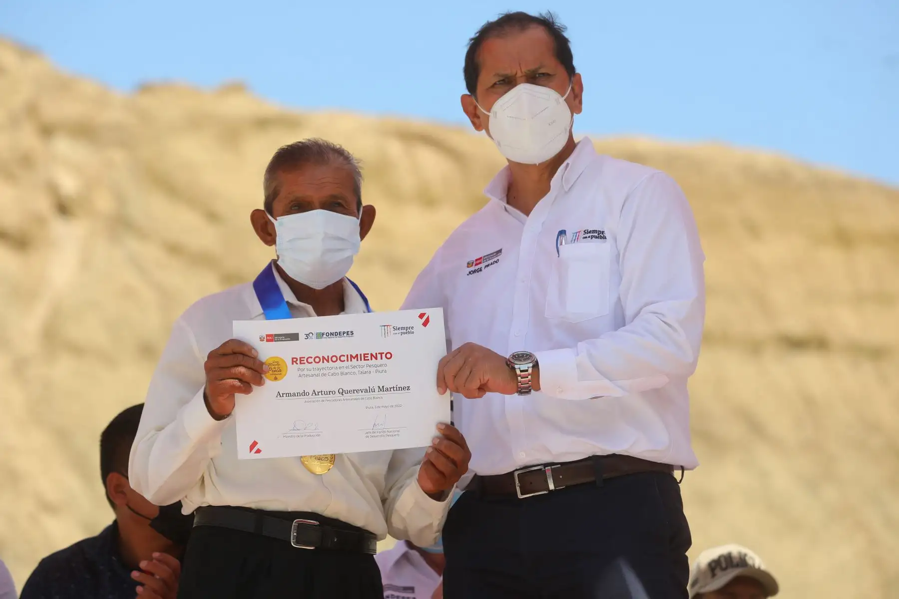 Así lo anunció el titular del Produce, Jorge Luis Prado Palomino, quien junto con los pescadores de la zona resaltó que esta infraestructura, esperada por los pobladores del distrito talareño de El Alto, generará un impacto económico y social.
Foto: ANDINA/Produce