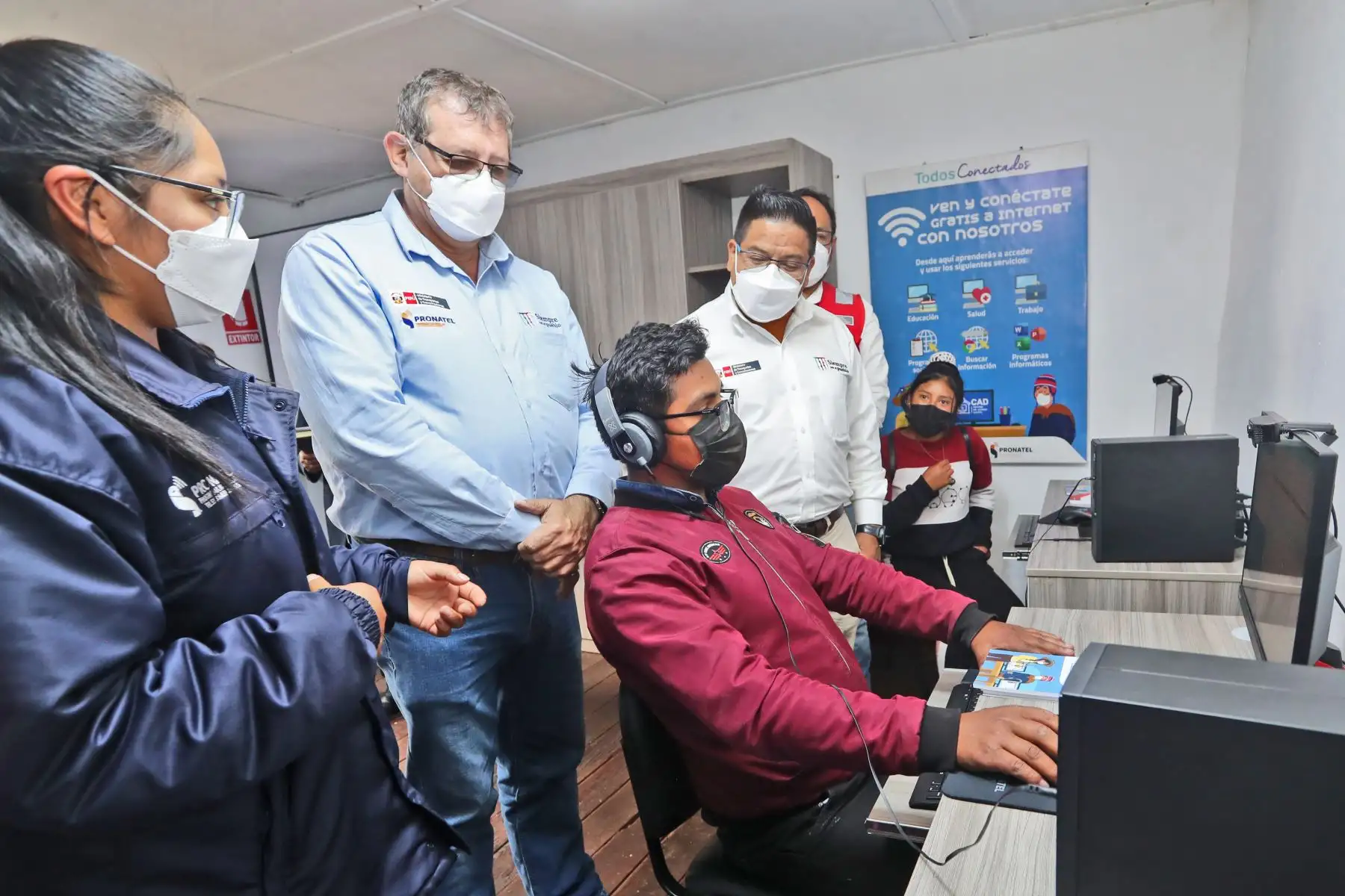 Estos CAD beneficiarán a más de 103 mil ciudadanos de 99 distritos y 44 provincias, lo cual significará una inversión para el “Plan Todos Conectados” de S/ 31.3 millones.
Foto: ANDINA/MTC