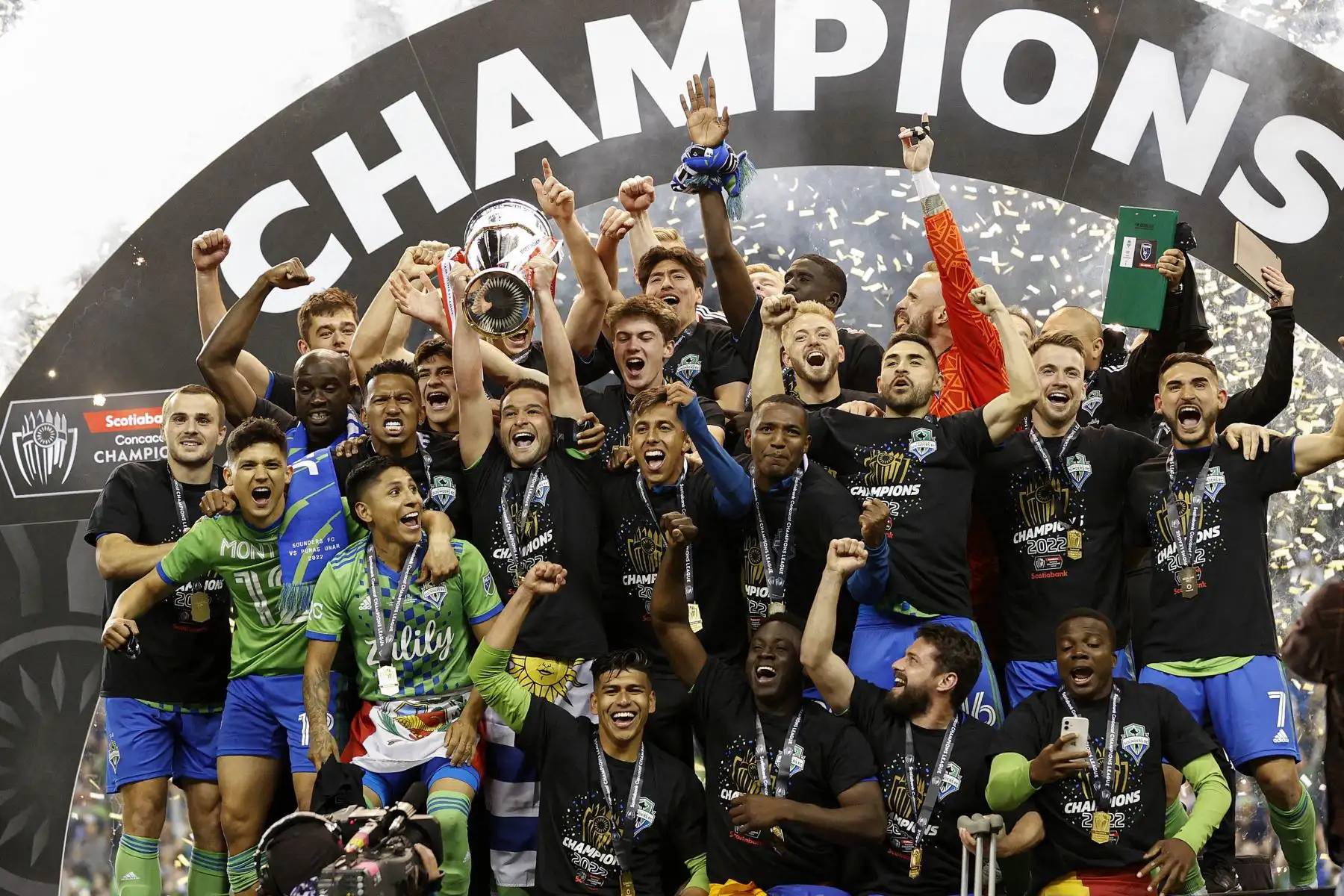 En los números de Ruidíaz a lo largo de su carrera destacan: En México, bicampeón de goleo, ganador de 3 Balones de Oro y autor del gol con el que Monarcas evite un descenso. Foto: AFP