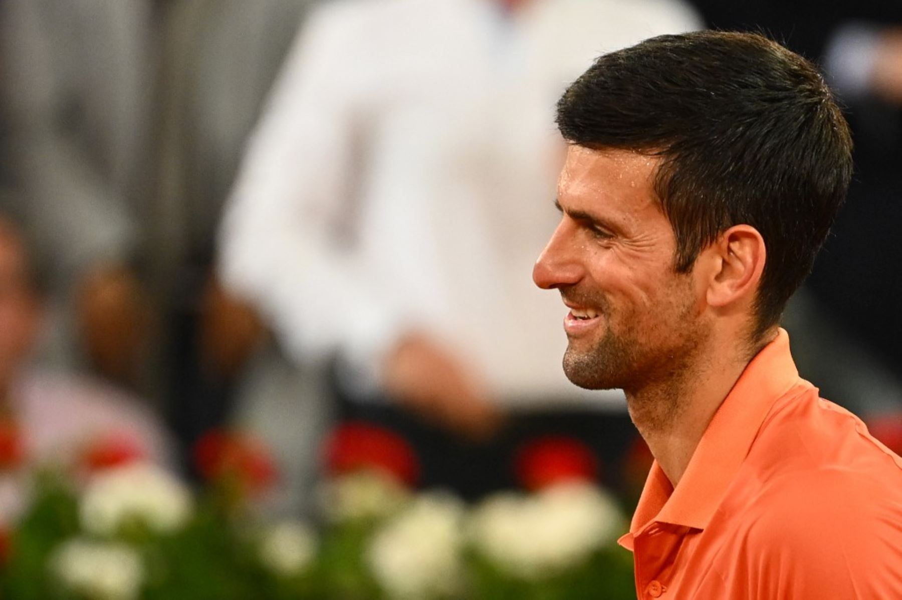 Novak Djokovic pasa a cuartos de final en Madrid por baja de Murray