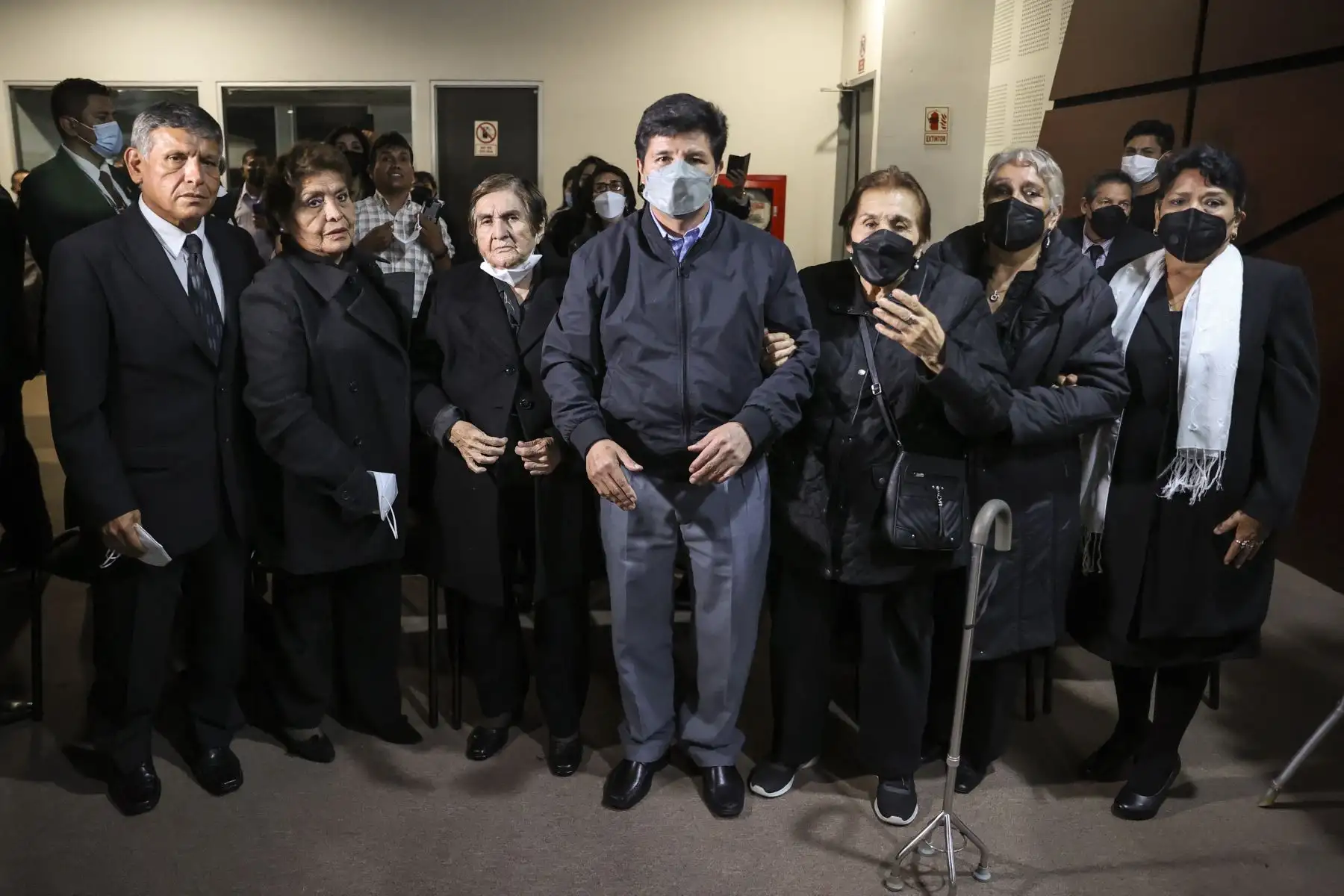 En una emotiva ceremonia en la que participó el presidente de la República, Pedro Castillo, se llevó a cabo el homenaje póstumo a la artista, cantante e intérprete Martina Portocarrero, quien popularizó la canción "Flor de Retama".
Foto: ANDINA/Presidencia Perú