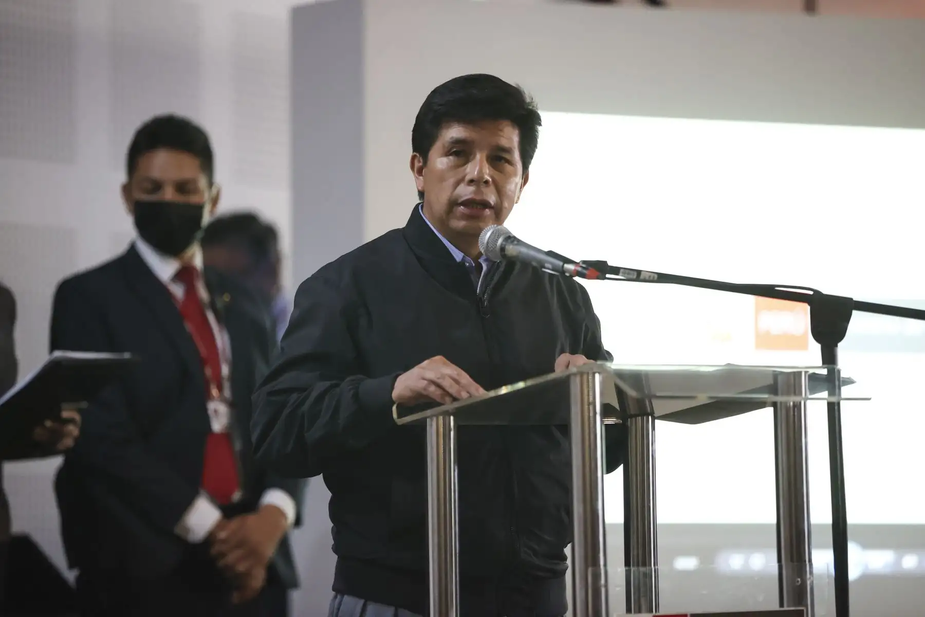 En una emotiva ceremonia en la que participó el presidente de la República, Pedro Castillo, se llevó a cabo el homenaje póstumo a la artista, cantante e intérprete Martina Portocarrero, quien popularizó la canción "Flor de Retama".
Foto: ANDINA/Presidencia Perú