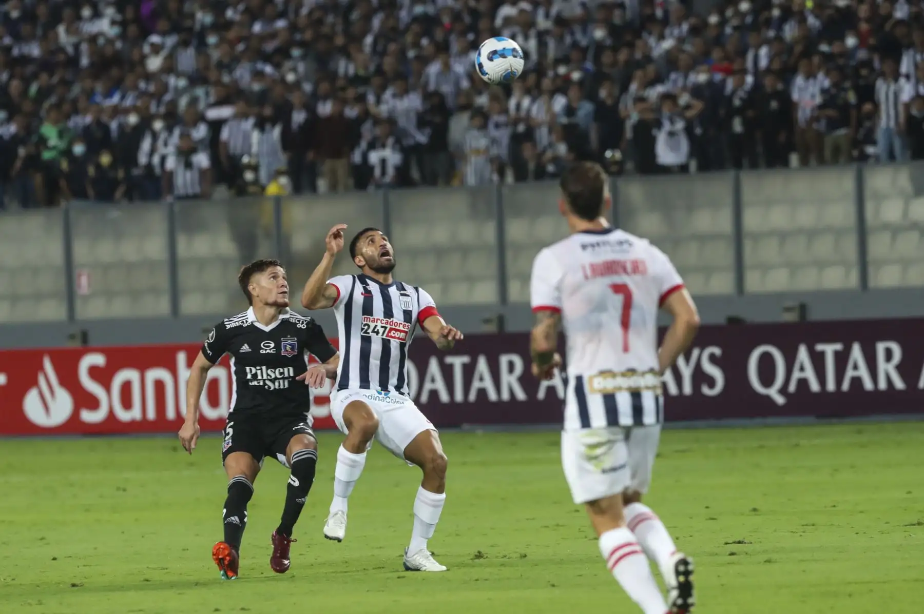 Alianza Lima se enfrenta a  Colo Colo en el Estadio Nacional por el Grupo F de la Copa Libertadores 2022. Foto: ANDINA/Carla Patiño
